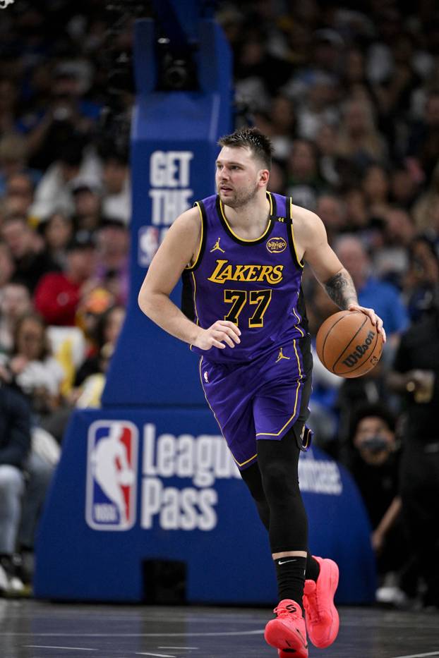 NBA: Los Angeles Lakers at Dallas Mavericks