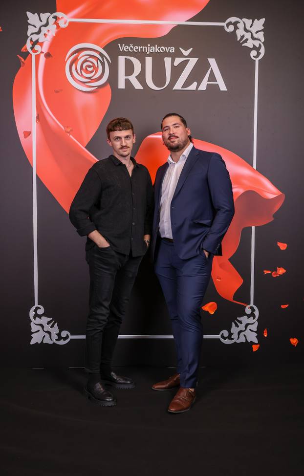 Zagreb: Uzvanici na dodjelu medijske nagrade "Večernjakova ruža" u Hrvatskom narodnom kazalištu