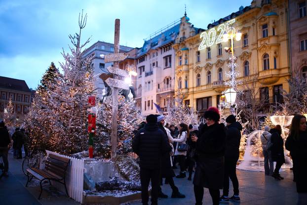 Zagreb: Zagrebački Advent na Trgu bana Jelačića