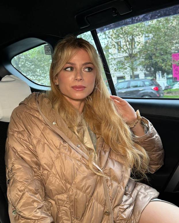 FOTO Talijanka napustila tenis, navukla tangice i postala model