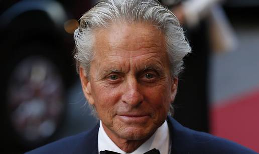 Michael Douglas se nakon raka bori s problemima s vidom...