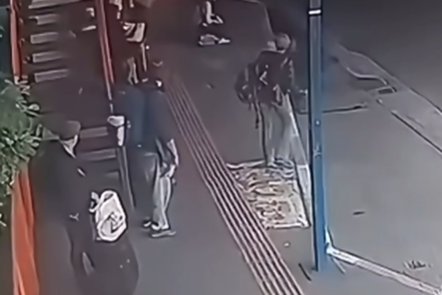 GIF