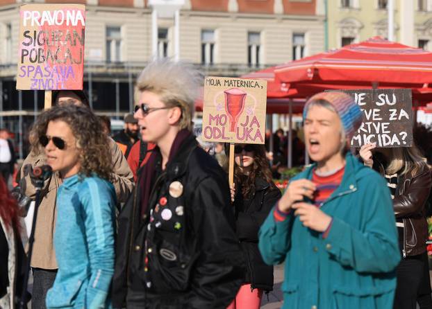 Zagreb: Muška molitva i popratni prosvjed na glavnom gradskom trgu