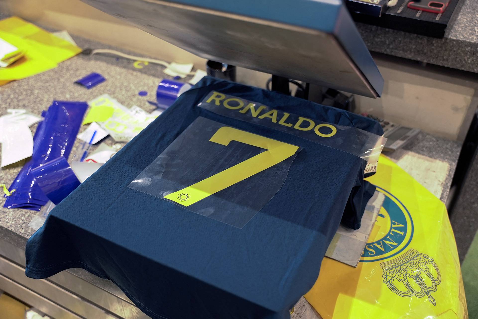 Fans excited as Ronaldo signs for Al Nassr in Riyadh