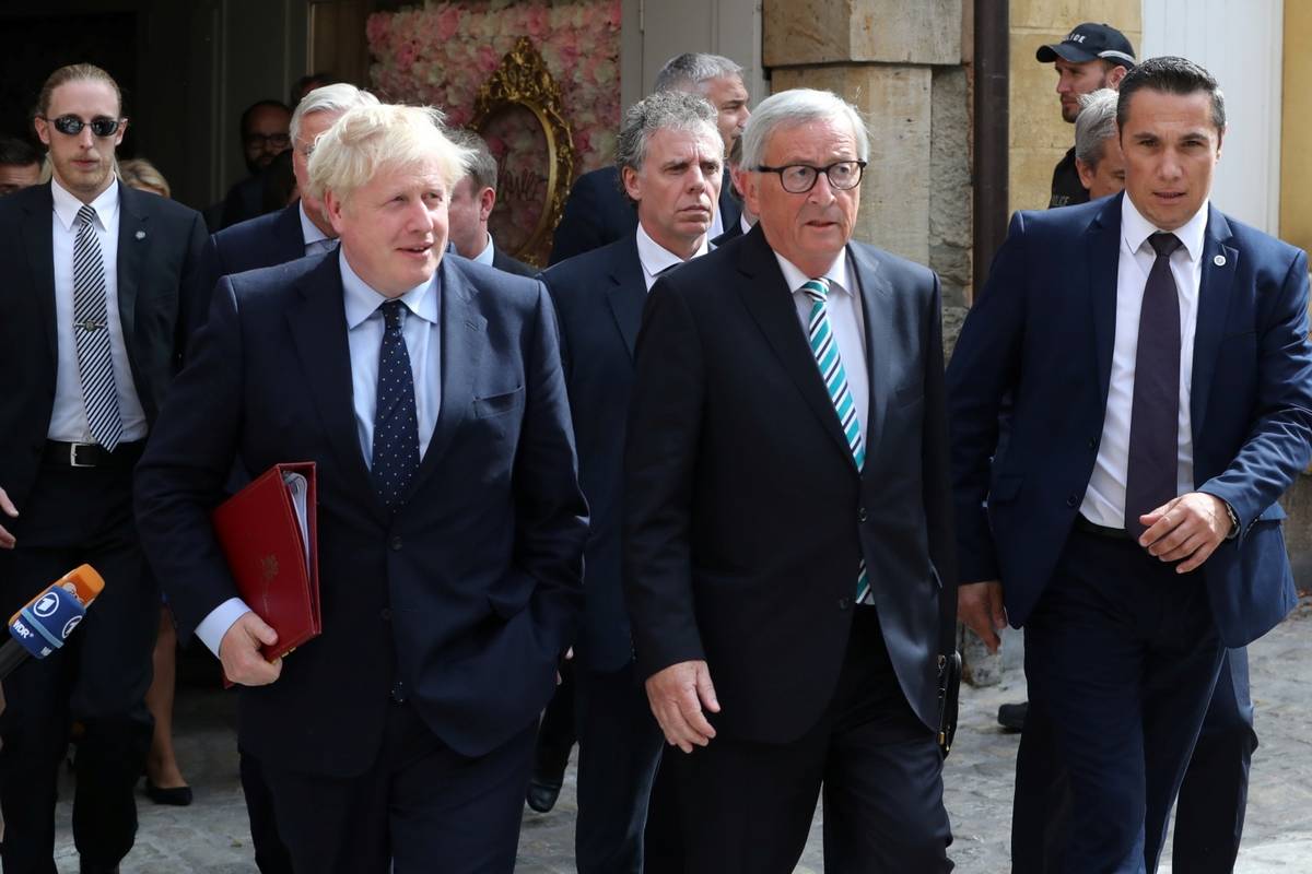 Juncker i Johnson: Razgovore o Brexitu treba intenzivirati