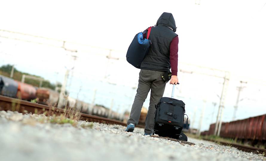 Ilustracija za odlazak mladih u inozemstvo