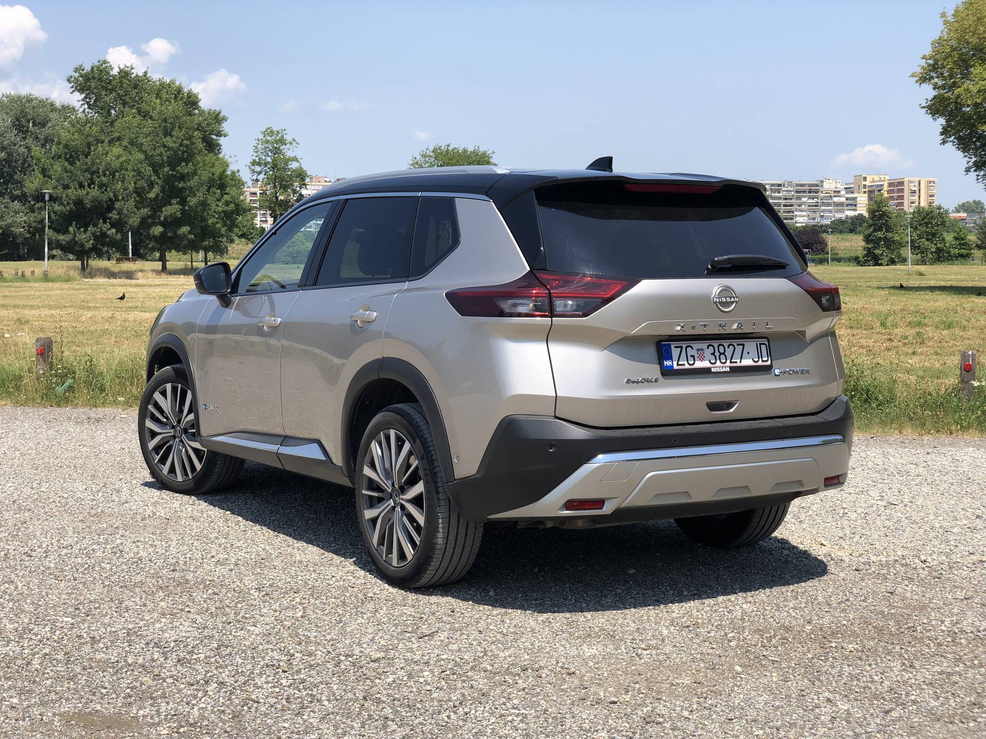 Nissan X-Trail na testu: Vozi samo na struju, a troši benzin