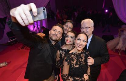 Predsjednik rado pristao na selfie s Tatjanom i Sementom