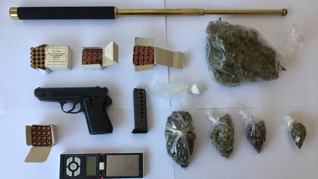 'Pao' diler u Splitu: Kod stanu našli marihuanu, kokain, vagu...