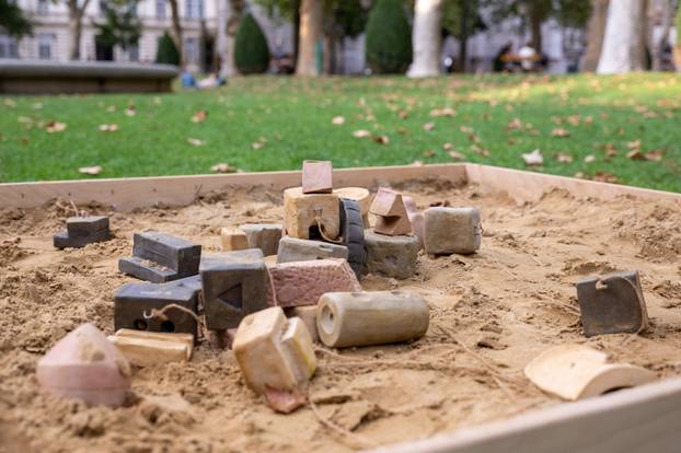 Zagreb: Projekt OKOLO - Umjetnička instalacija "Segmenti grada"