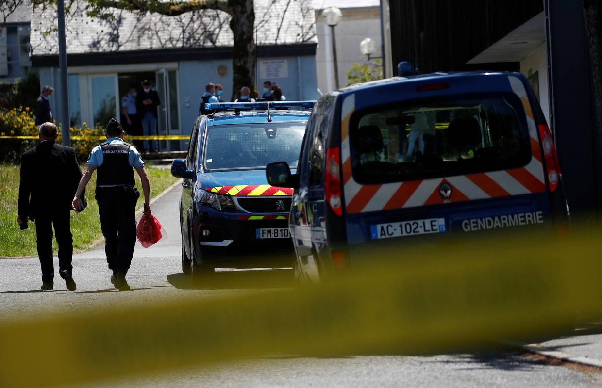 Teško ozlijedio policajku i još 2 policajca: 'Bio je radikaliziran i liječio se od teške shizofrenije'