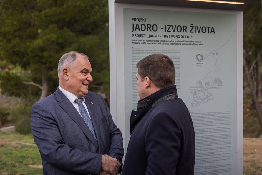 Solin: Andrej Plenković u društvu ministara otvorio je radove na pročistaču vode