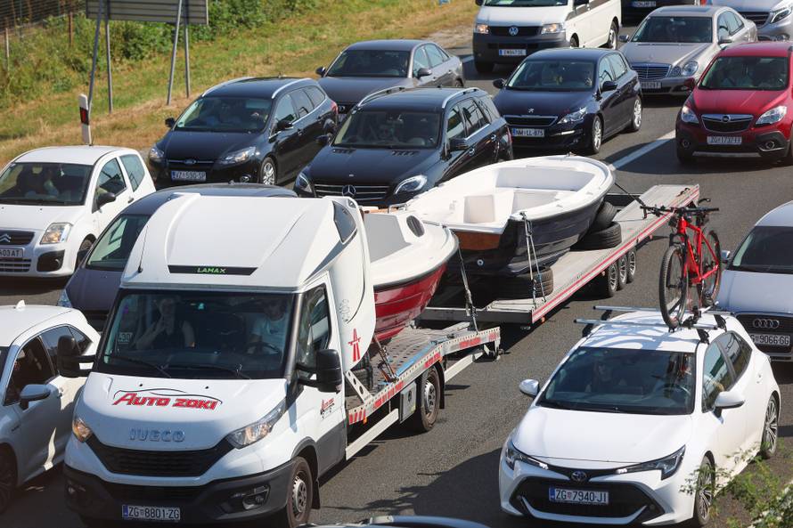 Zagreb: Velika gužva na naplatnoj postaji Lučko 