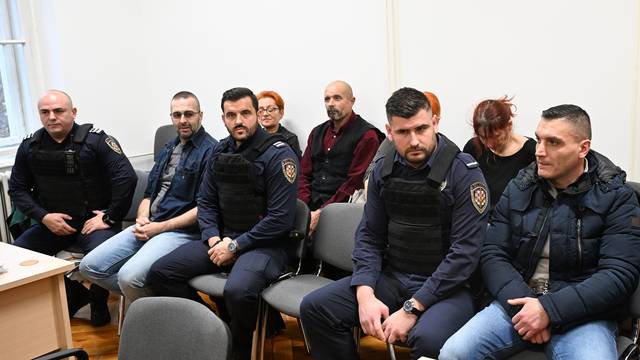 Zagreb: Suđenje osumnjičenima za krijumčarenje CD-a s filmovima u lepoglavski zatvor