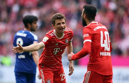 VIDEO Bayern razbio Schalke, Dortmund mu i dalje za petama. Sjajni Beljo dvaput je asistirao