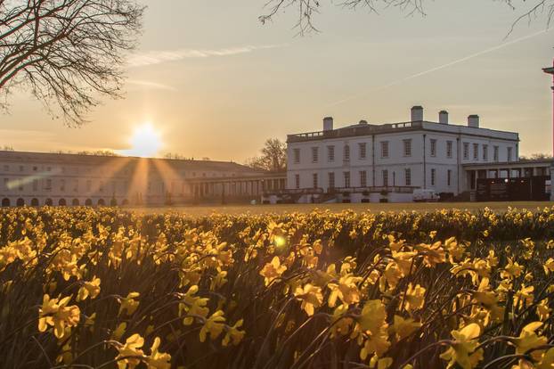 UK: Očaravajući izlazak sunca nad Kraljičinom kućom u Greenwichu