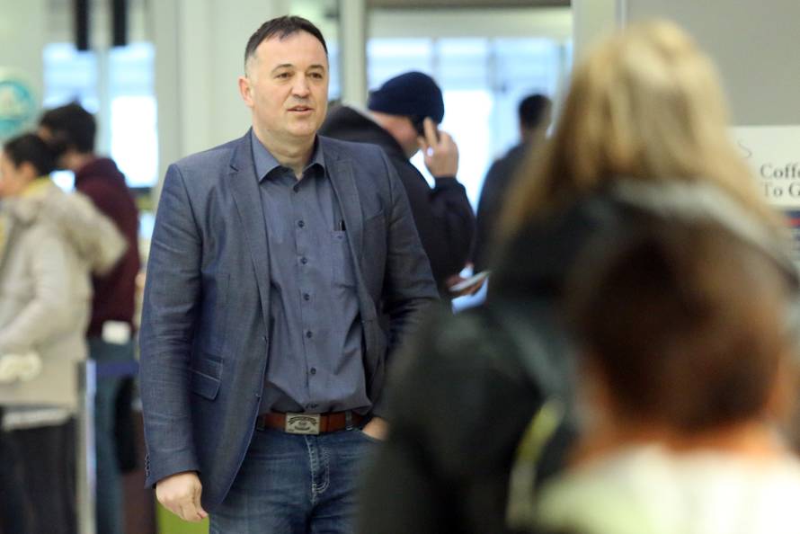 Navijači krenuli na put, s njima je i legendarni trener Pavličević