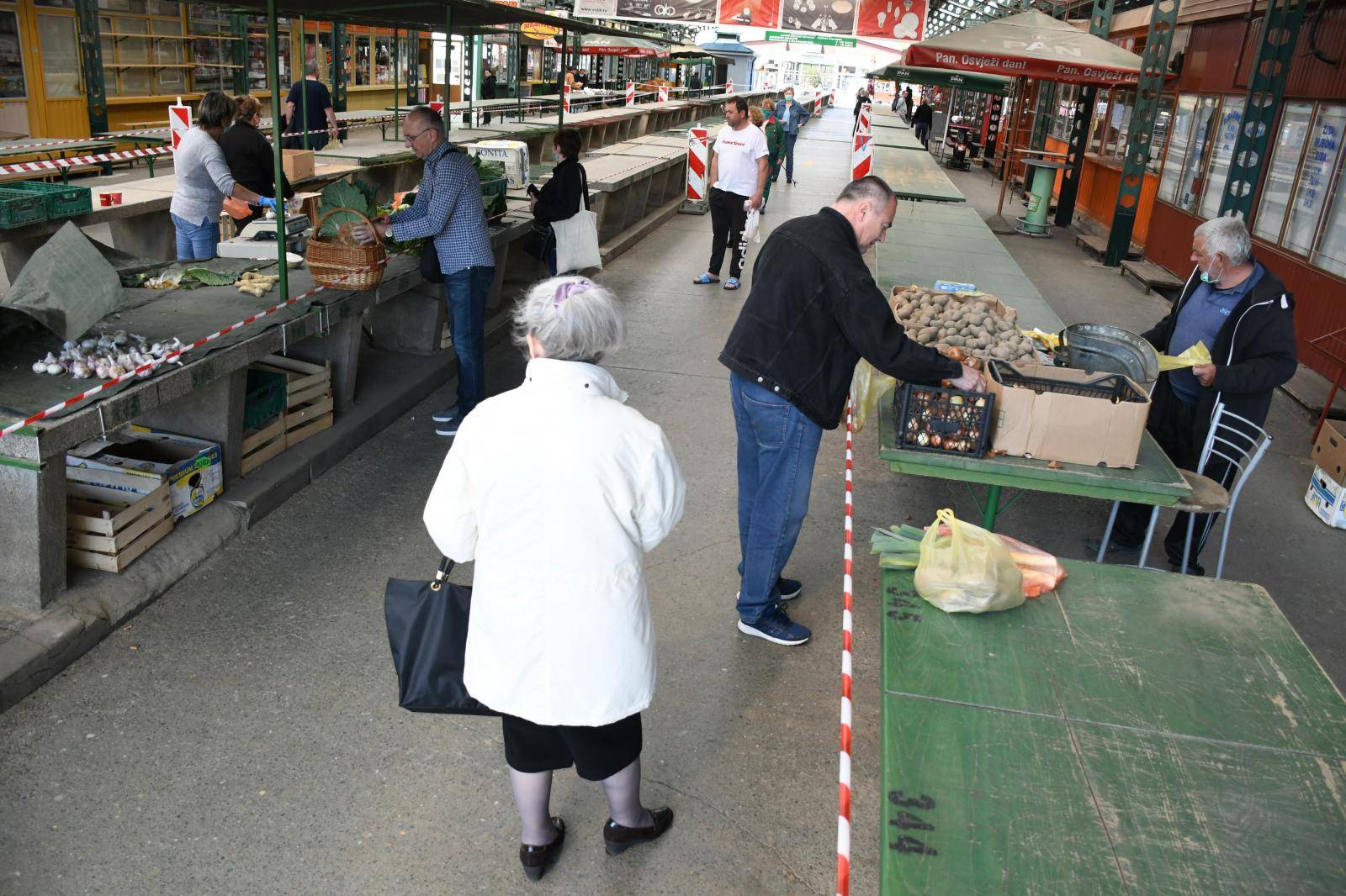 Nakon dva tjedna zabrane Grad Bjelovar otvorio Gradsku tržnicu