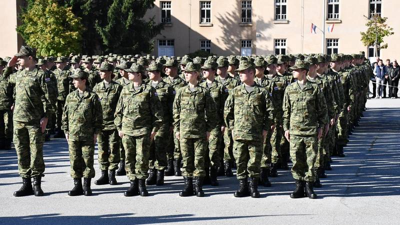 Vraća se vojni rok: Izglasali ga u Saboru, evo kad kreću pozivi i kako će izgledati vojna obuka