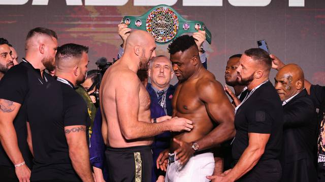 Tyson Fury & Francis Ngannou Weigh-in