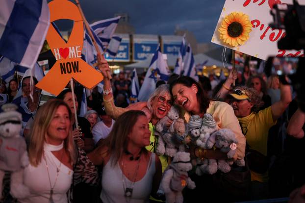 Hostages-prisoners swap deal between Hamas and Israel