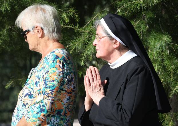Šibenik: Na blagdan Svih svetih misno slavlje predvodio je mons. Tomislav Rogi?