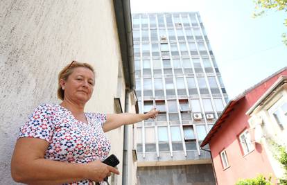 Prozor pao sa Općinskog suda i probio krov na kući u Zagrebu