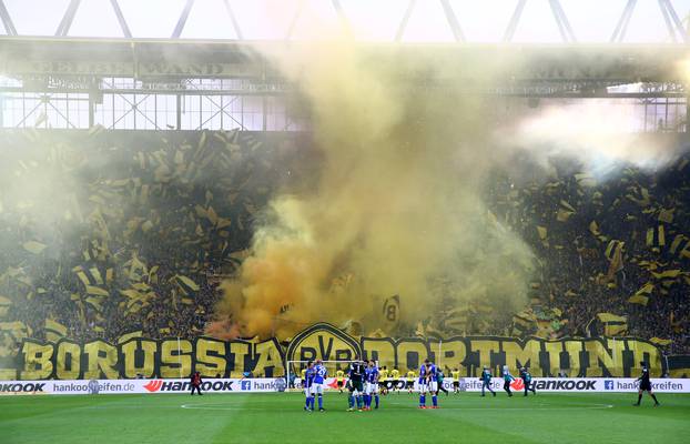 Bundesliga - Borussia Dortmund vs Schalke 04