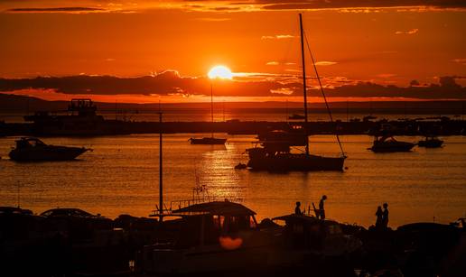 FOTO Zalazak Sunca u Novalji prizor je koji ostavlja bez daha