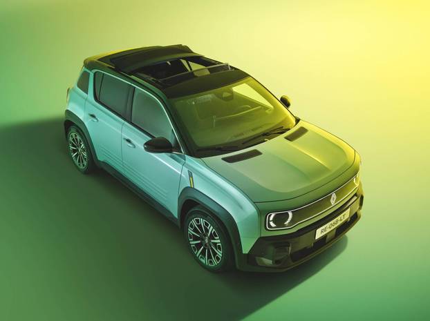 RENAULT 4 E-TECH ELECTRIC (B1317)