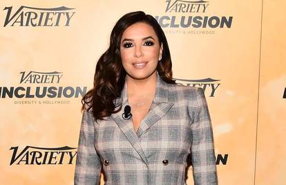 Seksi mama Eva Longoria nosi hrvatski sako kao mini haljinu