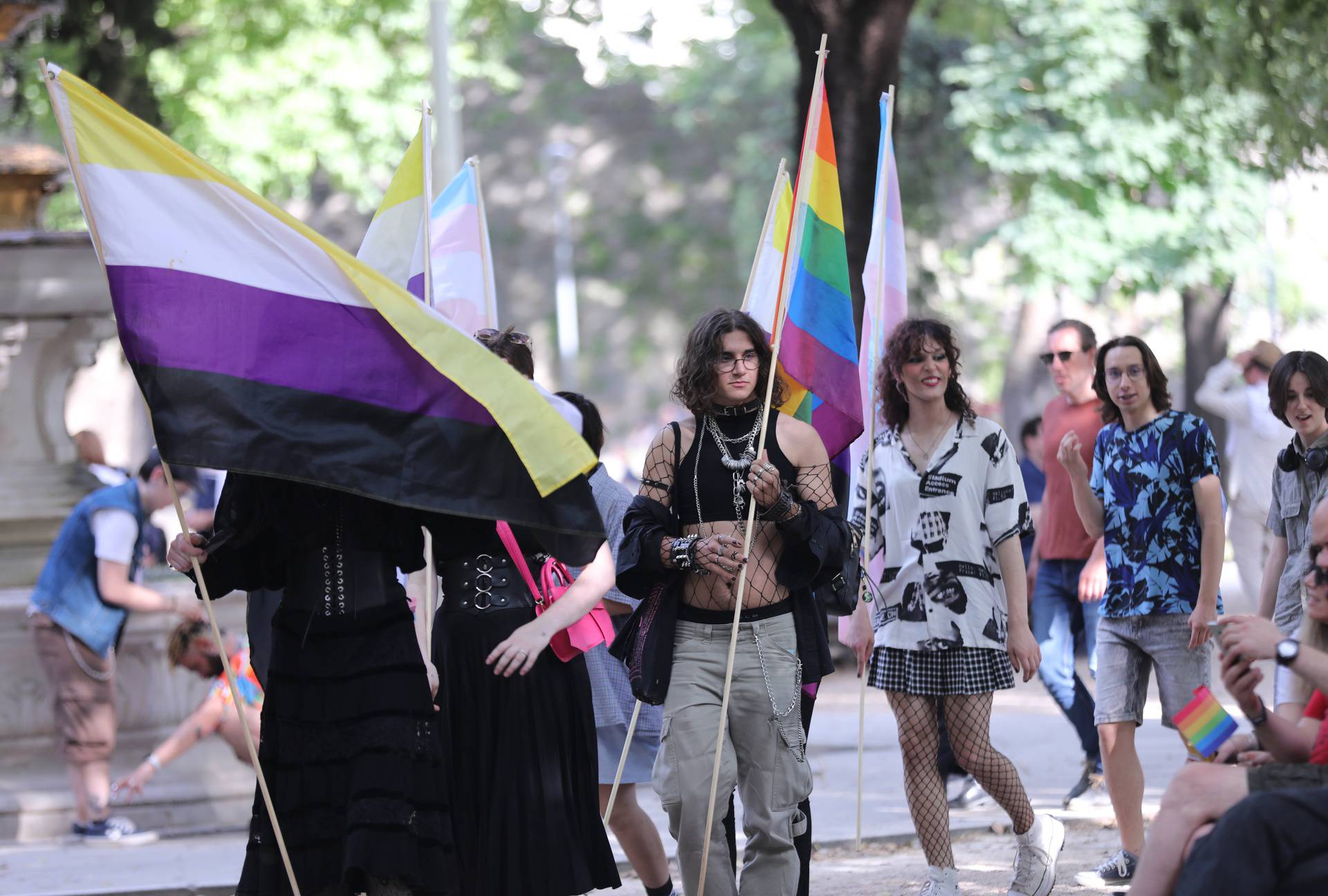 Split: Okupljanje sudionika i atmosfera prije početka ovogodišnjeg Split Pridea