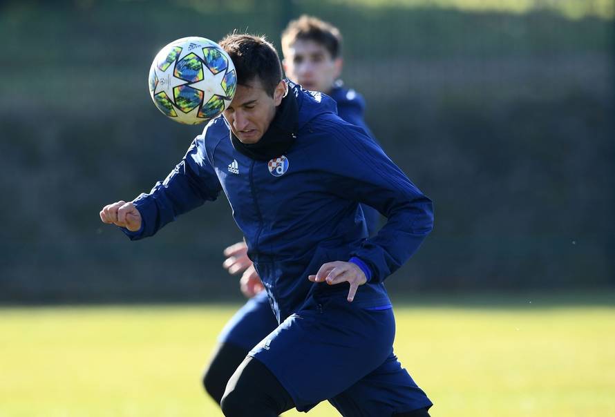 Trening nogometaša Dinama na pripremama u Rovinju