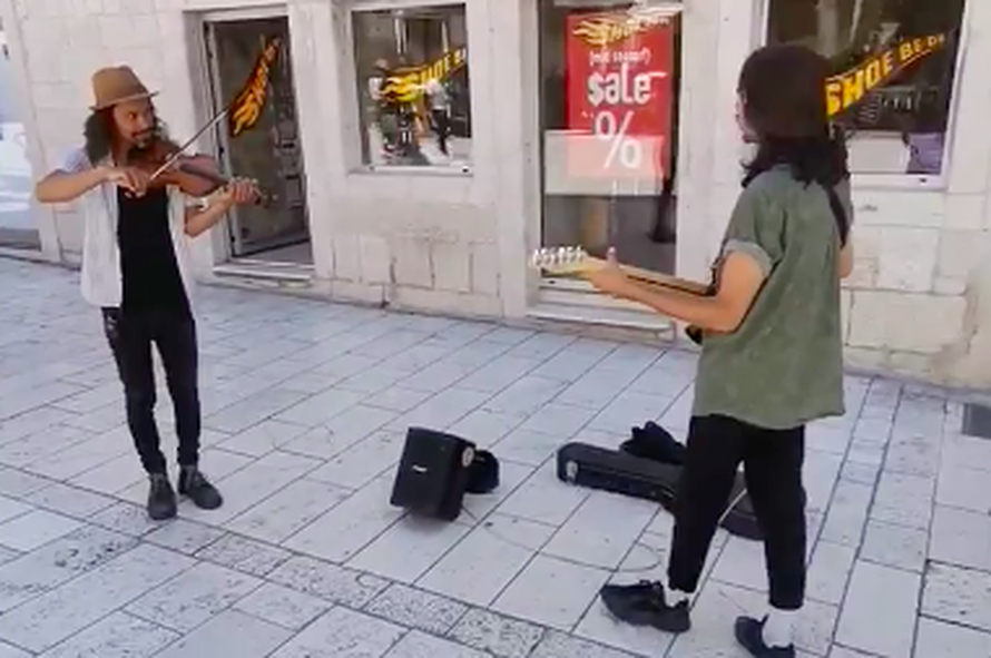 Argentinci su svirali Oliverovu pjesmu na ulicama Splita, video postao pravi hit među Hrvatima