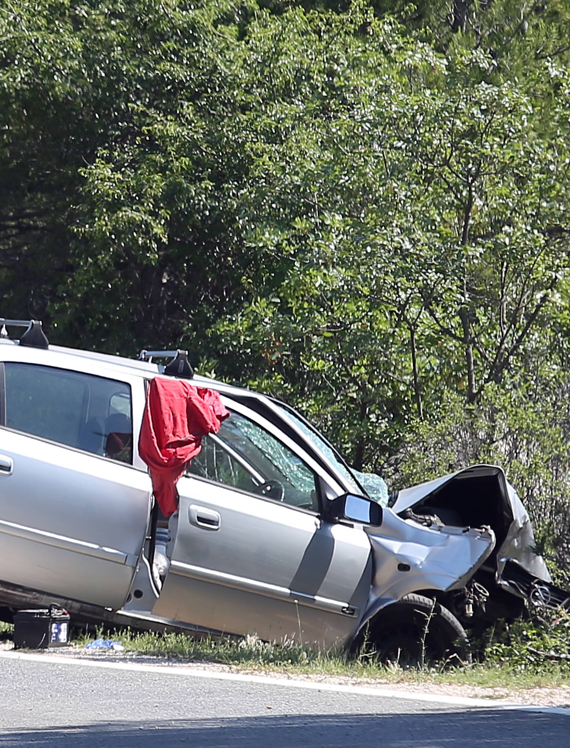 Vozač sletio s ceste i poginuo: Nesreća kod kampa na Murteru