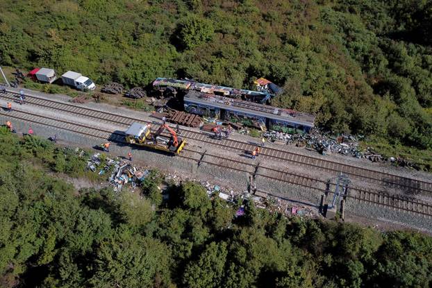 Slike iz zraka sanacije pruge gdje je došlo do sudara putničkog i teretnog vlaka