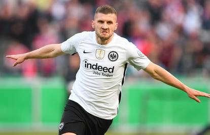 Ništa od prodaje: Ante Rebić produžio ugovor s Eintrachtom