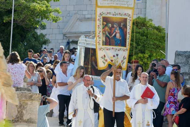 Rogoznica: Ispra?aj Gospe od Kapelice