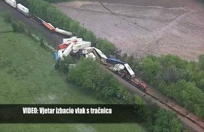 Snaga koja ruši: Vlak izletio iz tračnica zbog snažnih vjetrova