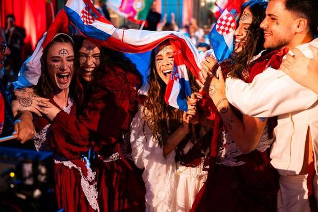 FOTO Pogledajte kako su Lelek izgledale u finalu Eurosonga!