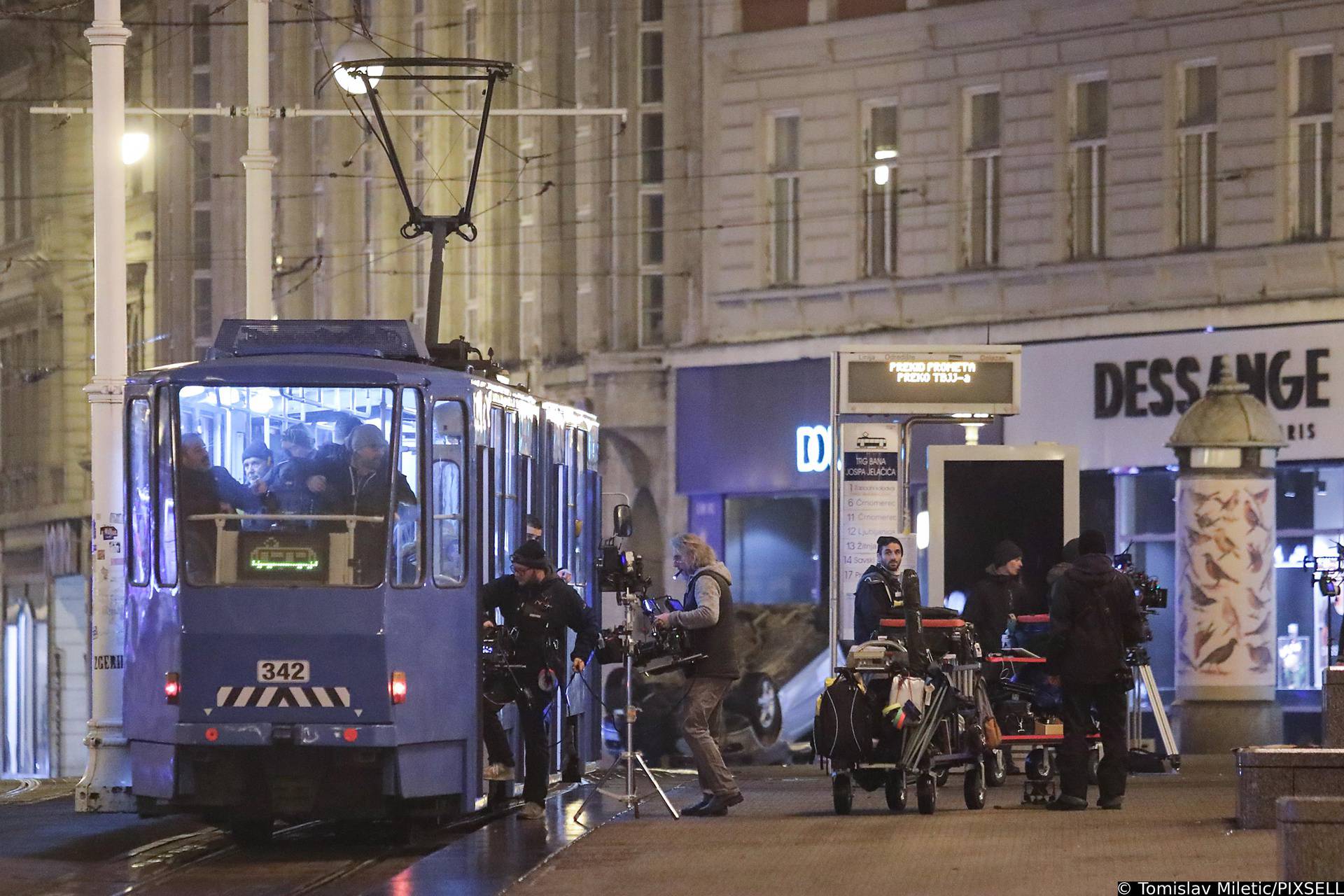 Zagreb: Snimanje akcijskih scena za film Canary Black na Trgu bana Josipa Jelačića, Kate zamjenila dublerica 