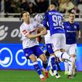 Jedino vrijedno spomena kad je Hajduk u pitanju su pune tribine i u pauzi obnovljeni travnjak...
