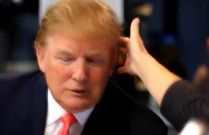 Donald ipak ne nosi tupe: Voditeljica mu mrsila kosu