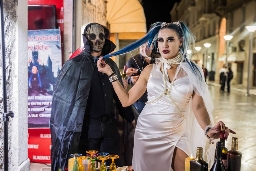 Split: Otvorenje “Vampirica Olja Museuma”