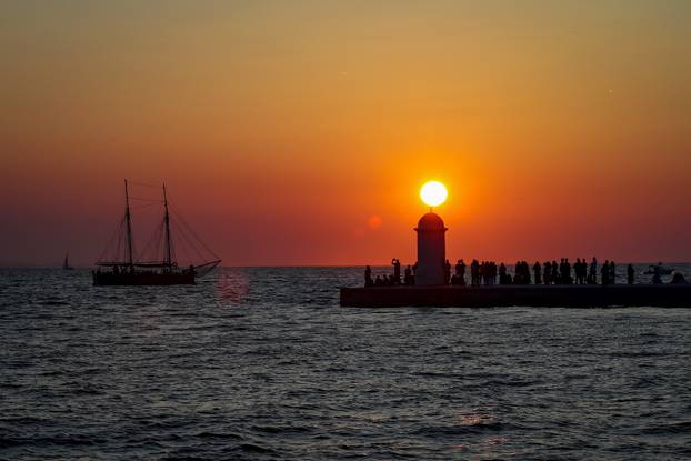 Zadar: Večernja šetnja zadarskom rivom