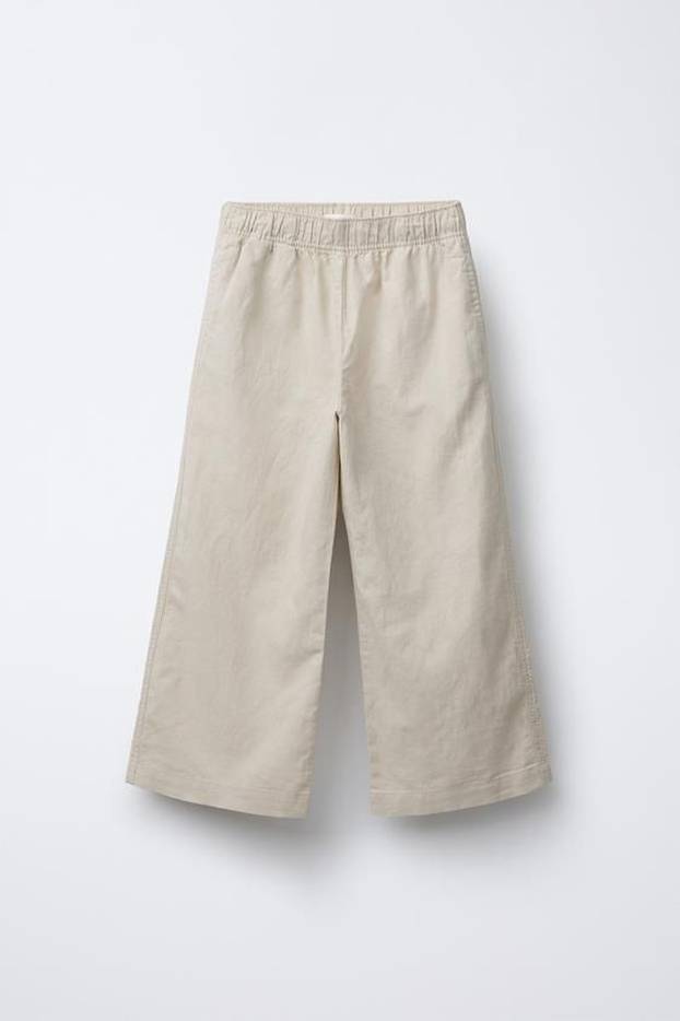 Bacite traperice! Ovo su hit modeli hlača za proljeće 2026.