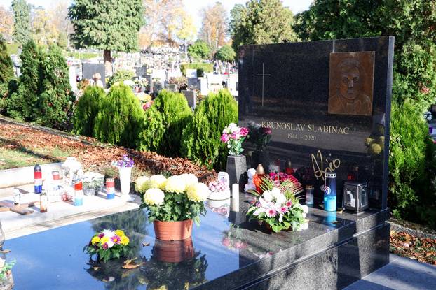 Zagreb: Svi sveti groblja poznatih osoba