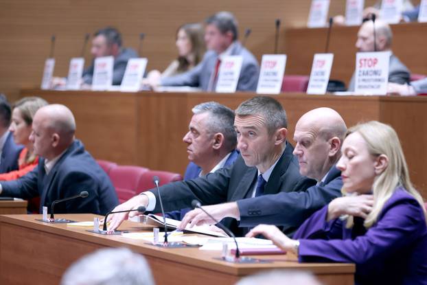 Zagreb: Sabor glasovao o raspravljenim točkama dnevnog reda