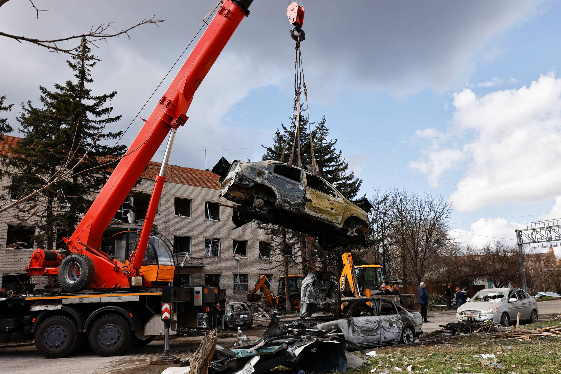 Aftermath of deadly shelling in Sloviansk