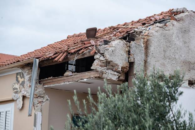 U mjestu Preko eksplodirala kuća